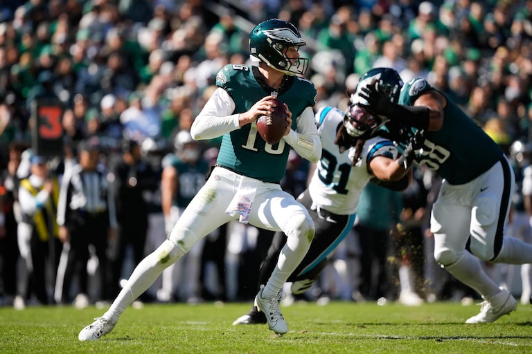 NFL: quem é o quarterback ‘brasileiro’ que vai substituir Jalen Hurts no Philadelphia Eagles