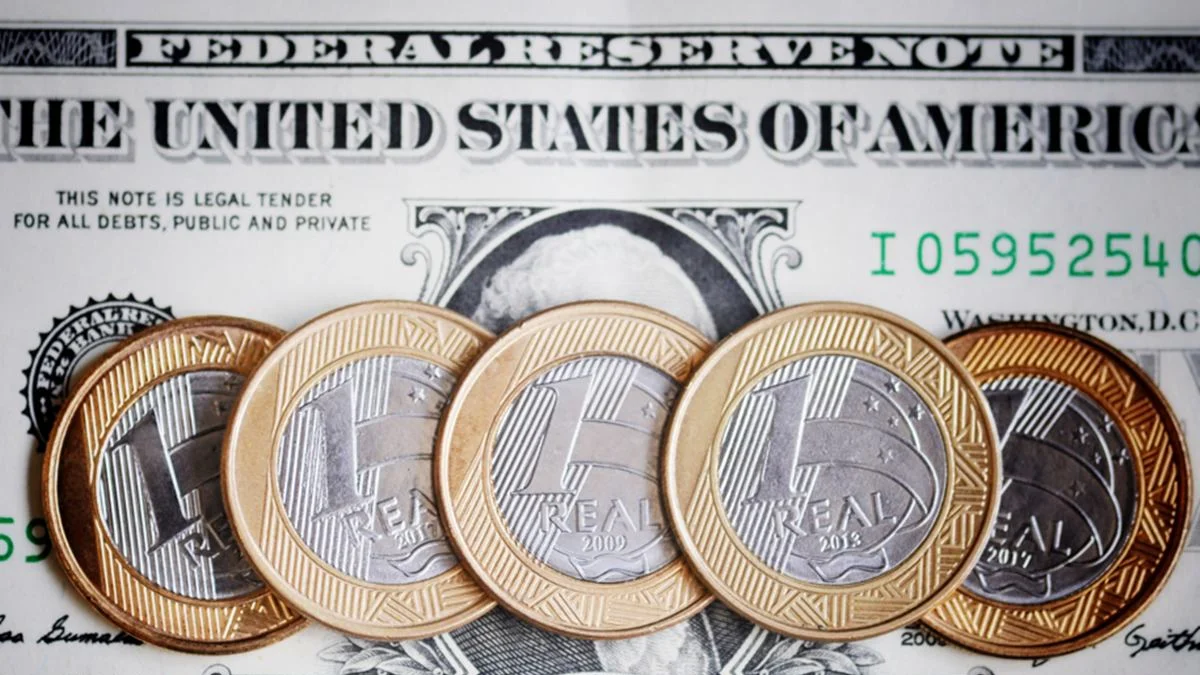 Dólar abre cotado a R$ 5,01 nesta 4ª em meio à cautela dos mercados
