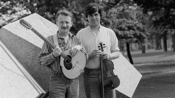 Dónal Lunny and Paddy Glackin outside the RTÉ Radio Centre in July 1989