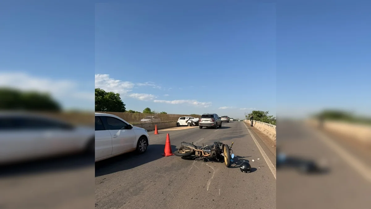 Motociclista é arremessado de viaduto em Goiânia e fica gravemente ferido