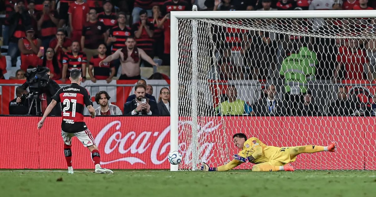 “Não vou ensinar jogadores desse nível a baterem pênaltis.’ Jardim repassa frustrante eliminação do Flamengo ao time. Estudiantes na final contra o Palmeiras
