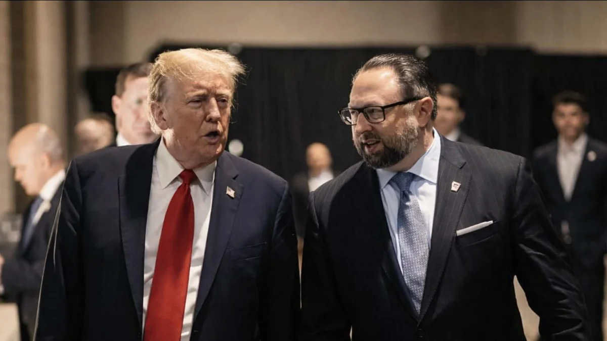 Ex-estrategista de Trump critica decisão de Zanin: “Não dá para acreditar”