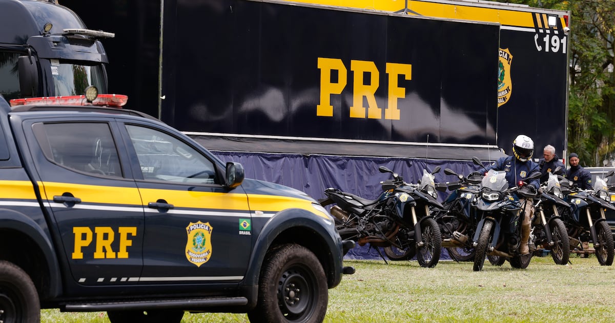 PRF vai restringir retenção de veículos por infrações leves para não impedir voto no 2º turno
