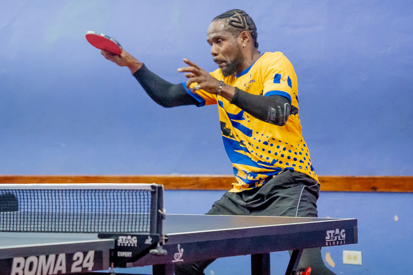 Dowell conquista o 14º título de tênis