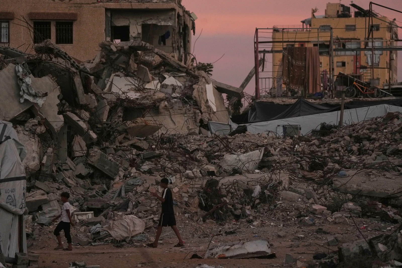 Reino Unido considera expulsar diplomatas israelenses se consulado em Jerusalém for fechado, dizem fontes