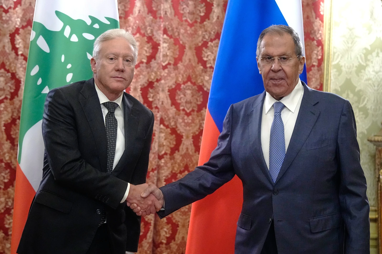 A Rússia promete mais ajuda ao Líbano e pede cessar-fogo